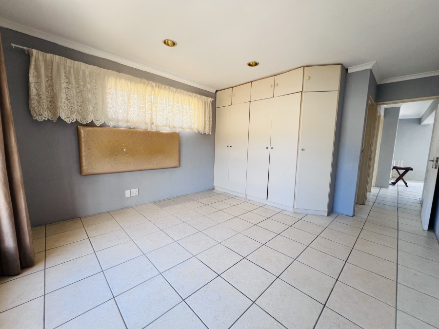 3 Bedroom Property for Sale in Pine Acres Western Cape